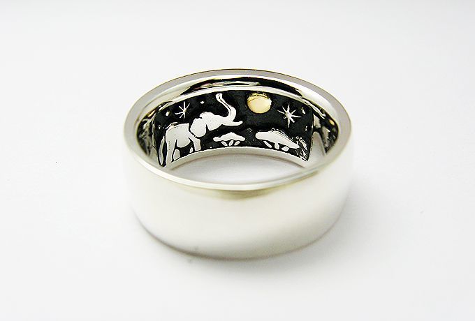 画像1: R-035　同じ月を見てた　-アフリカゾウ-　 (1)